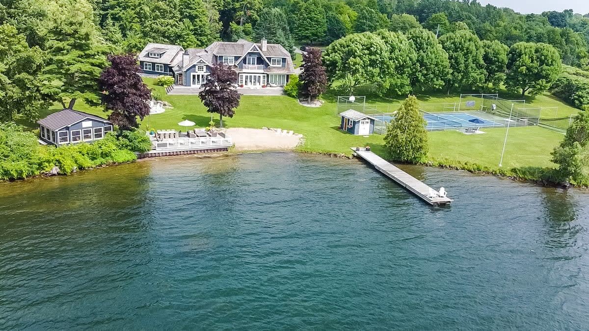 Property Image 2 - Exclusive Waterfront Getaway with Beach & Bunkie