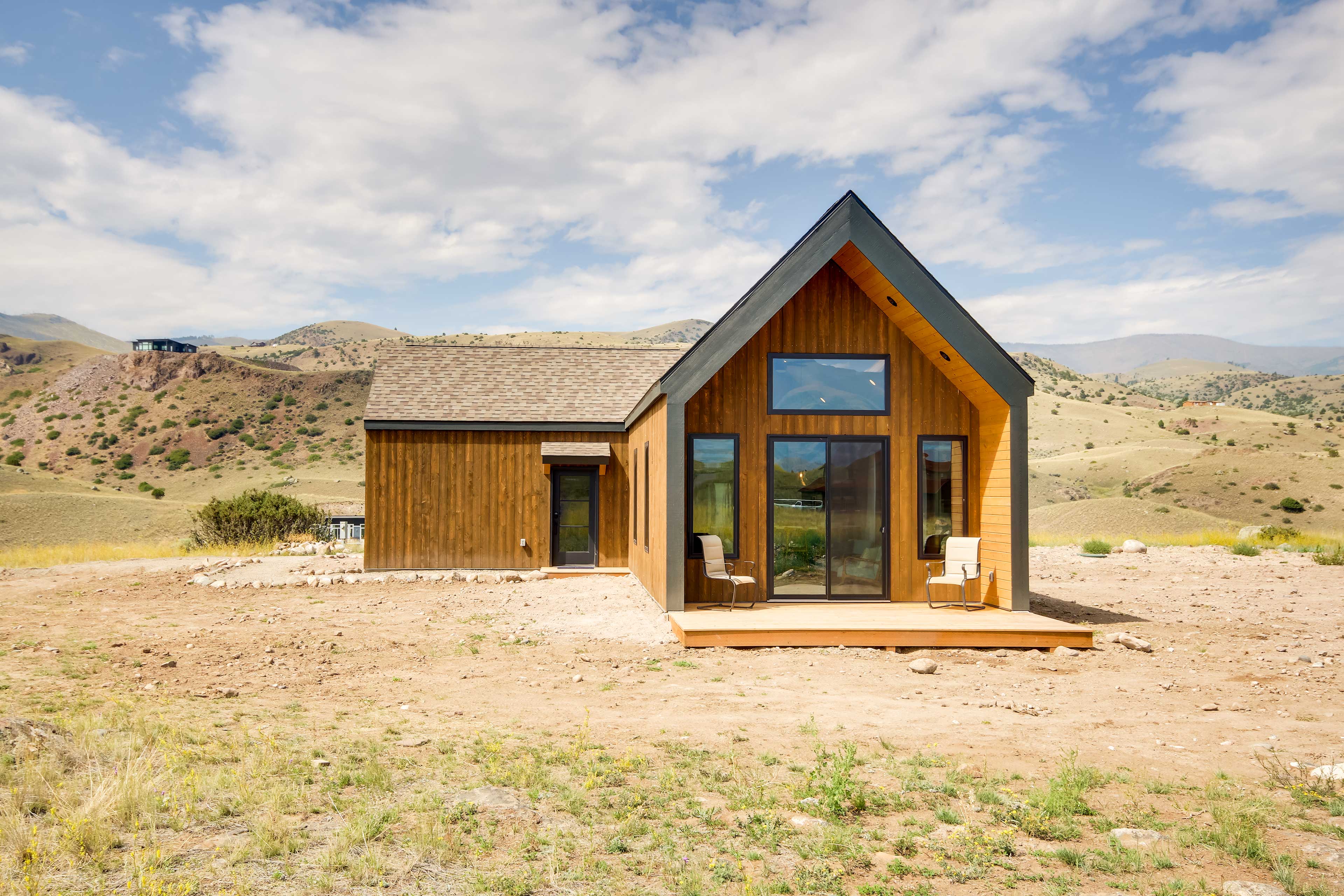 Property Image 1 - Yellowstone Prairie Retreat: 360 Mountain Views!