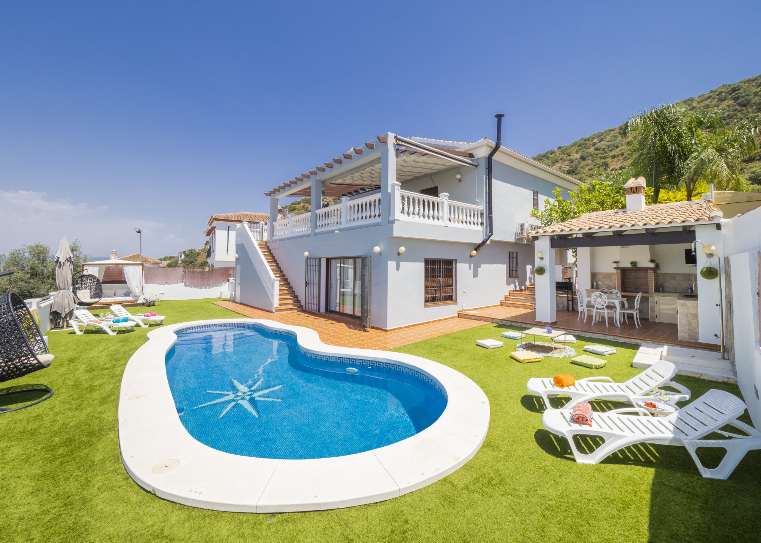 Holiday villa in Coín for 10 persons with private pool.