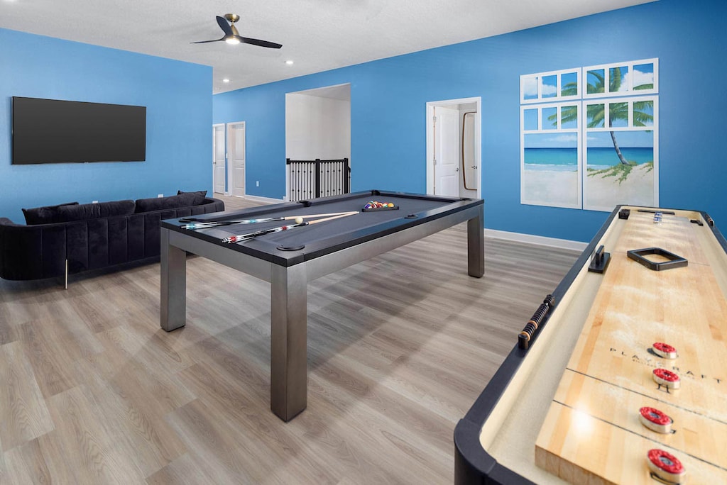 Loft on Second Floor w/ Shuffle Board & Pool Table *Highlight*