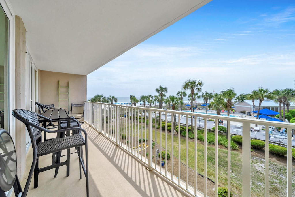 Dunes of Panama 203C balcony