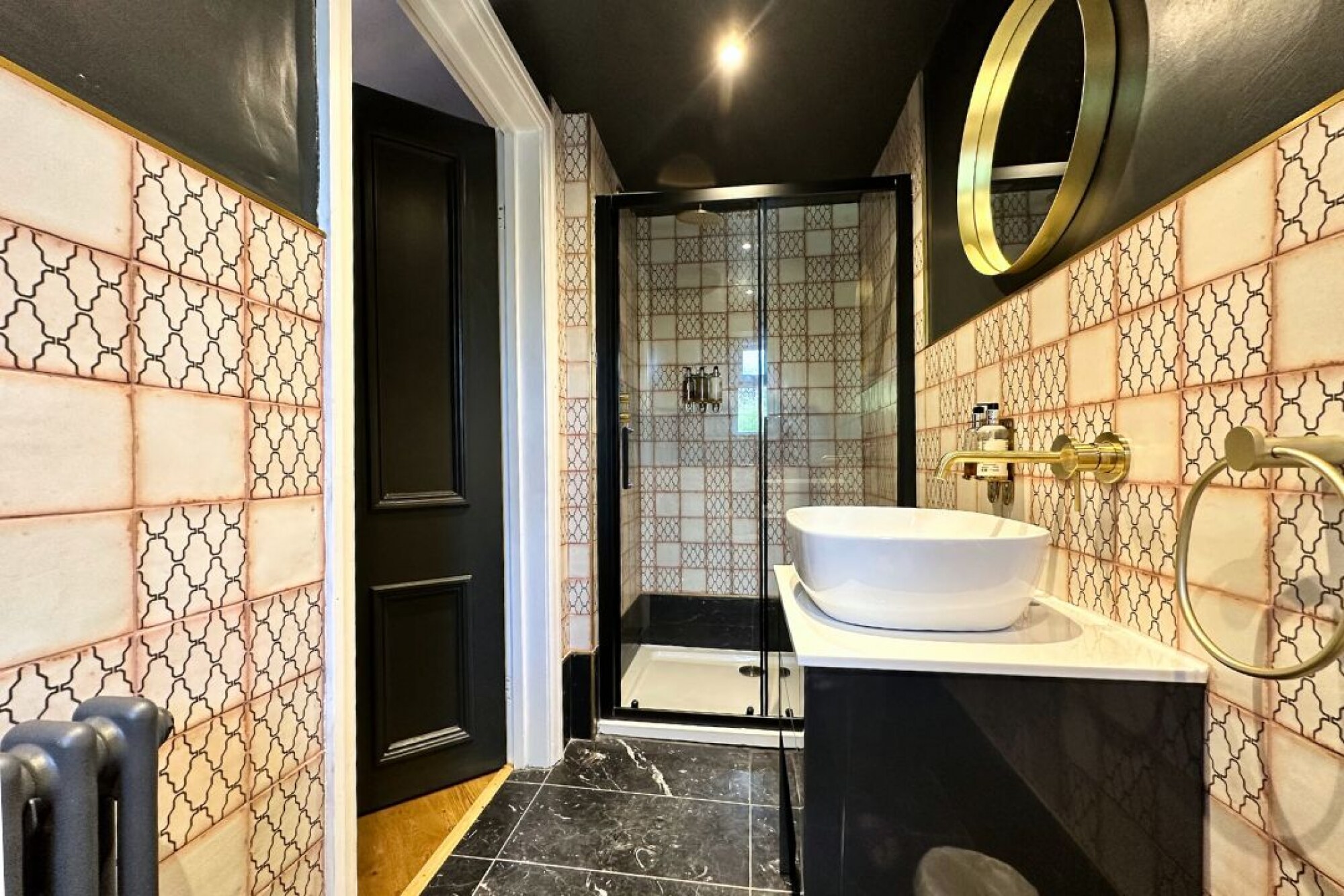 Garden Suite Bathroom 2