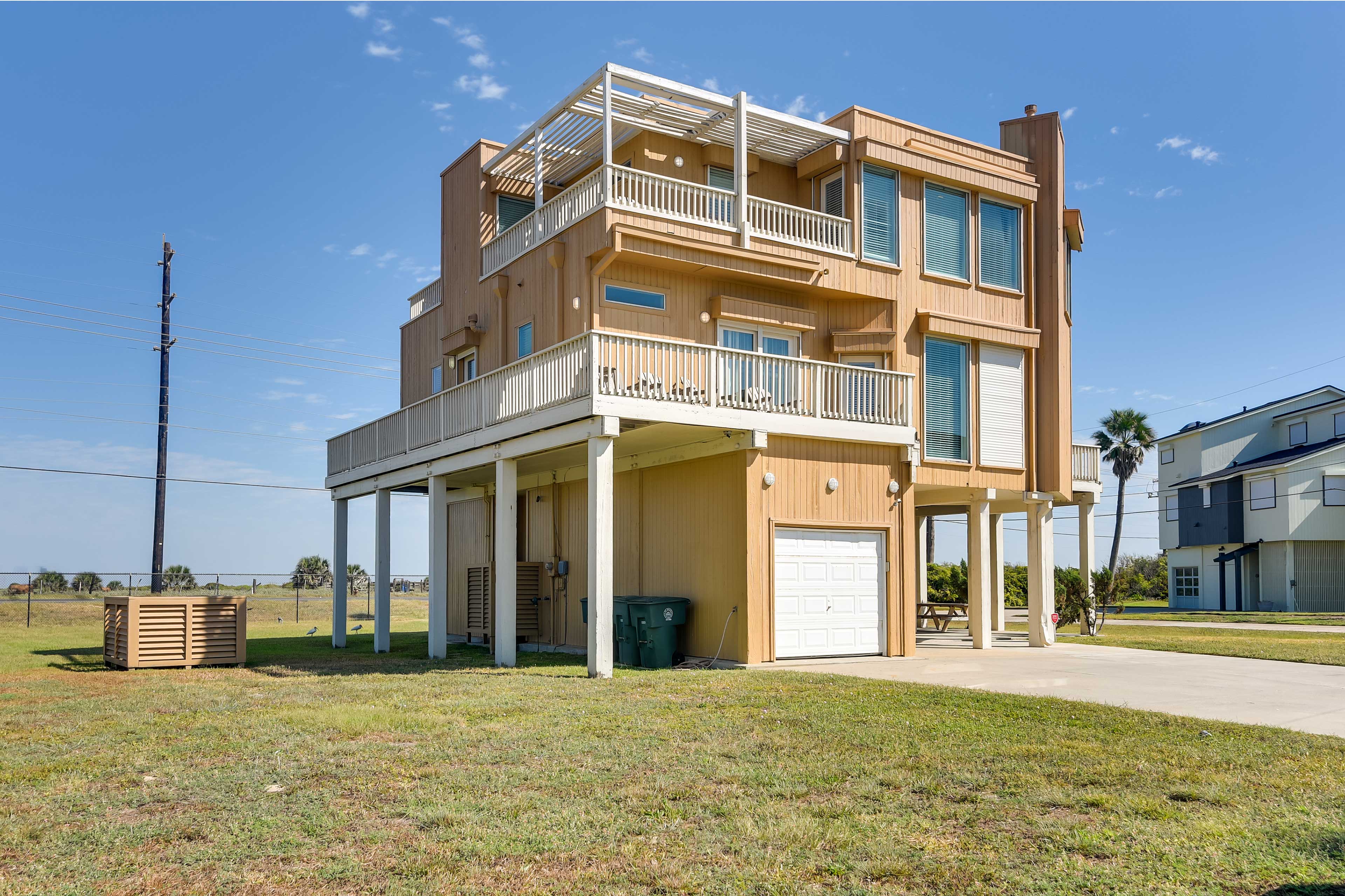 Property Image 2 - Pet-Friendly Galveston Home w/ Wraparound Deck