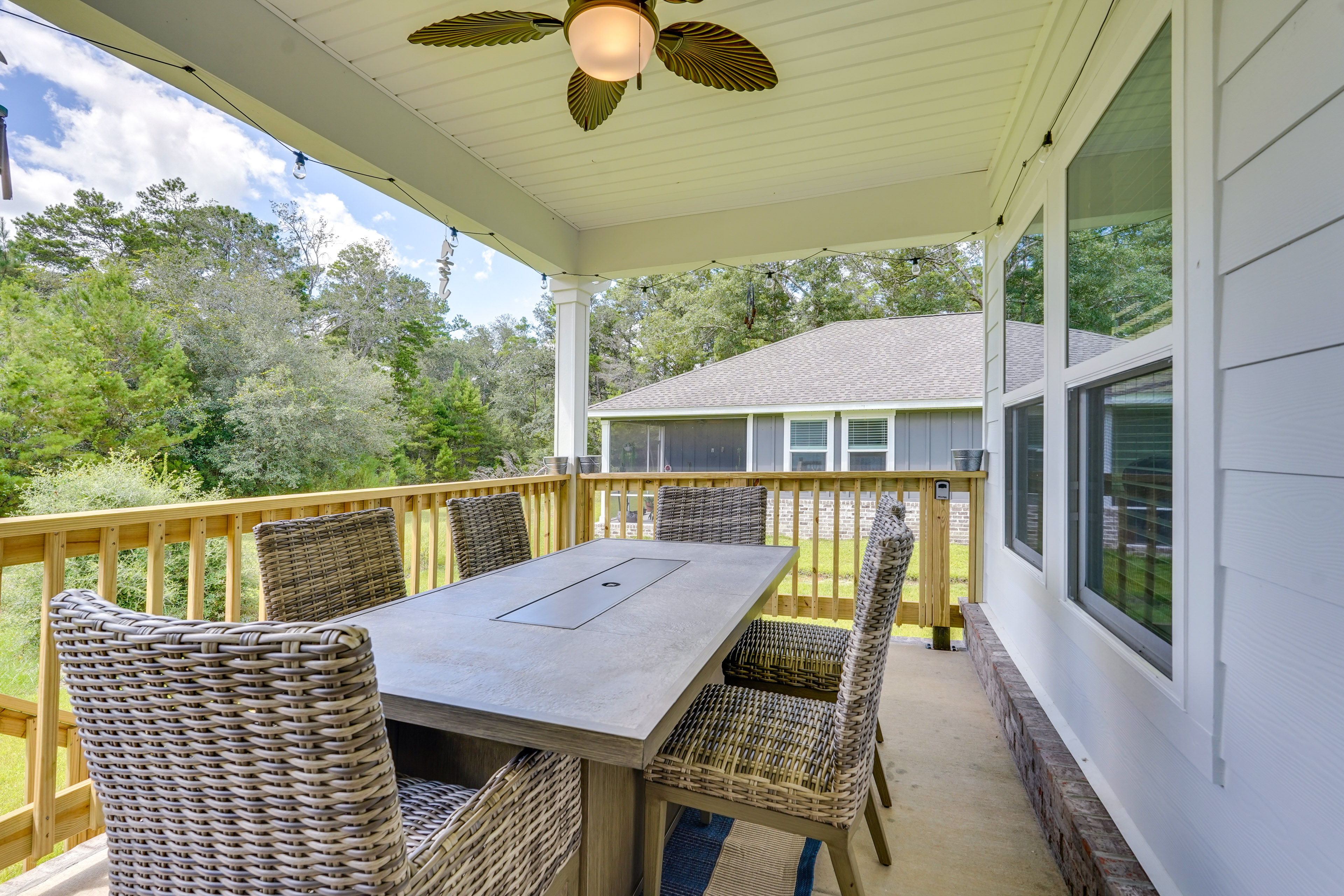 Property Image 2 - Spacious Freeport Home w/ Deck & 2 Living Areas!