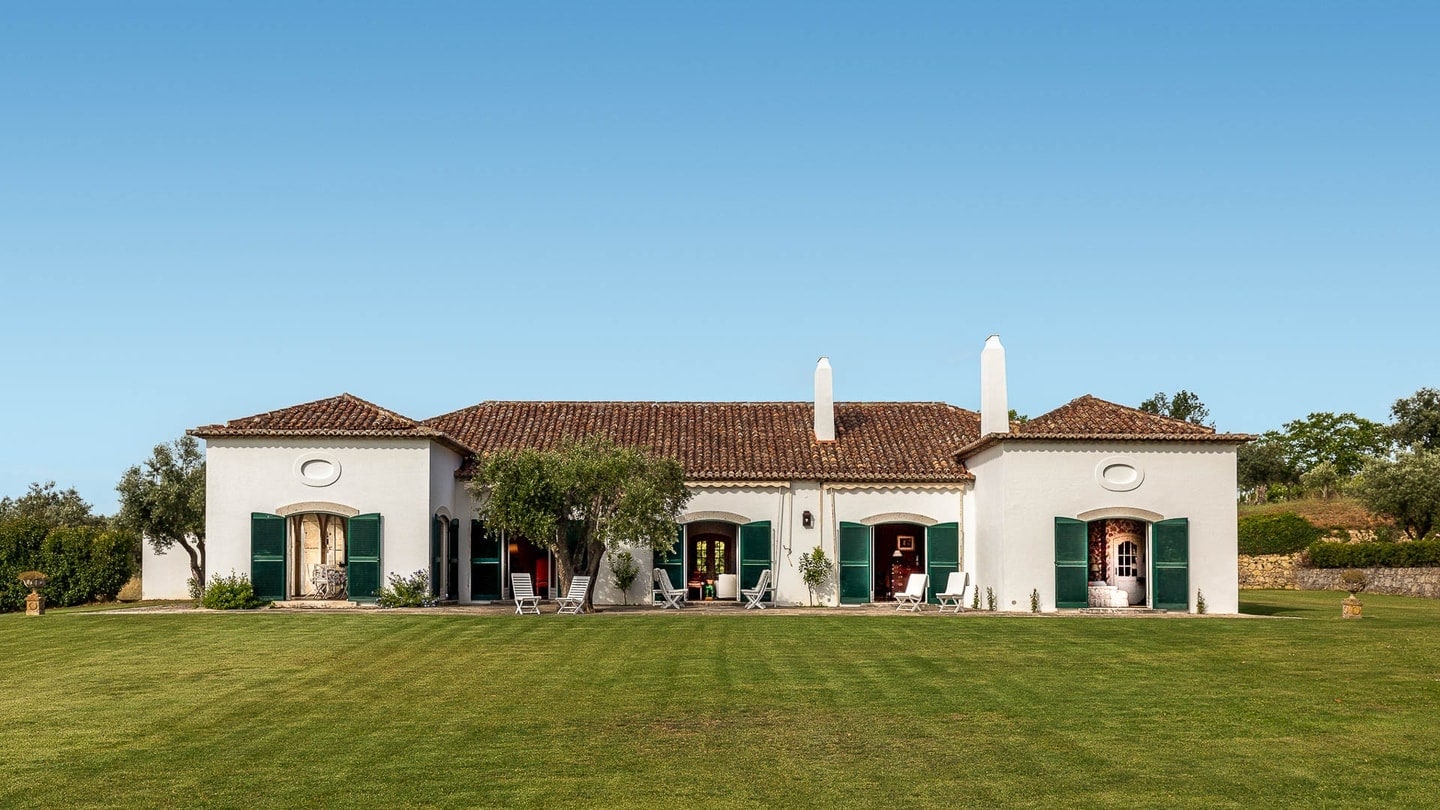 Property Image 2 - Heritage Farmhouse Near Lisbon with Private Pool