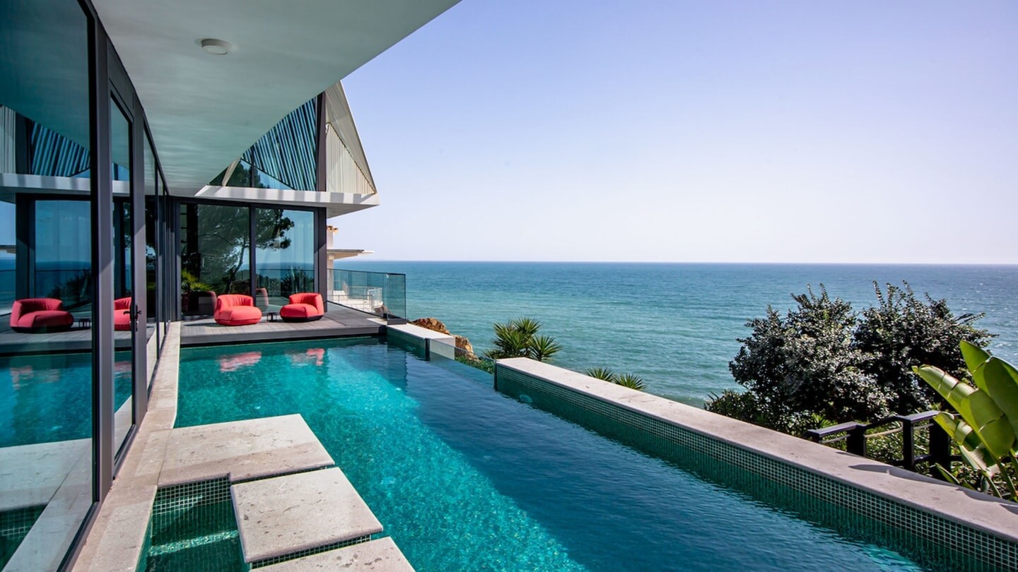 Property Image 1 - Algarve Villa for Contemporary Design & Sea Views