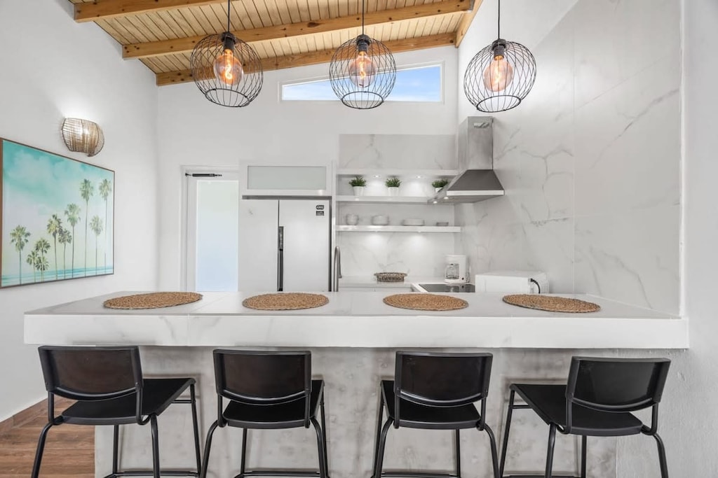 Modern and fully equipped kitchen