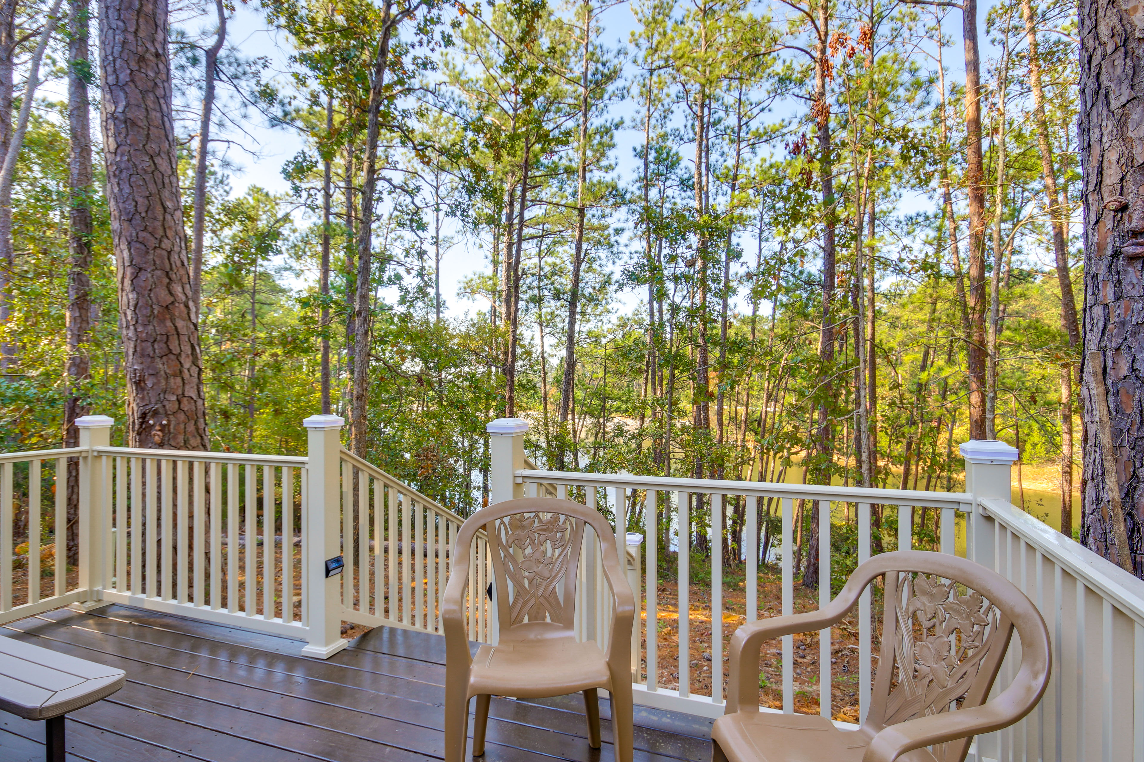 Modern McCormick Townhome on Lake Thurmond!