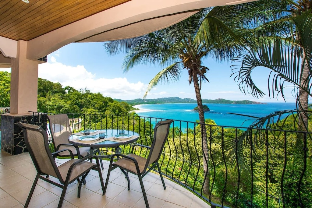 Private balcony with stunning ocean view