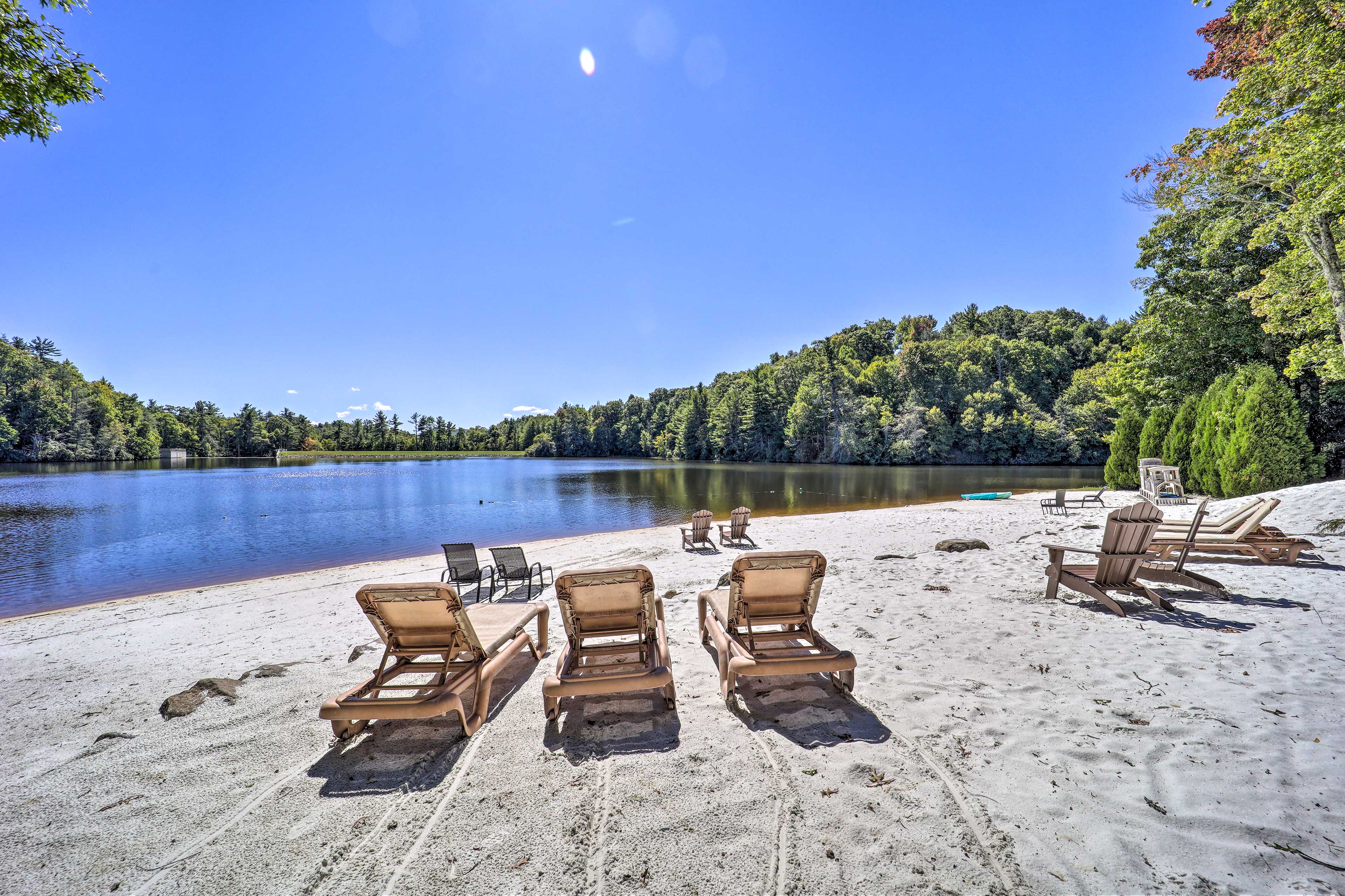 Property Image 2 - ‘Bluebird Cottage’ in Newland Near Hiking & Skiing