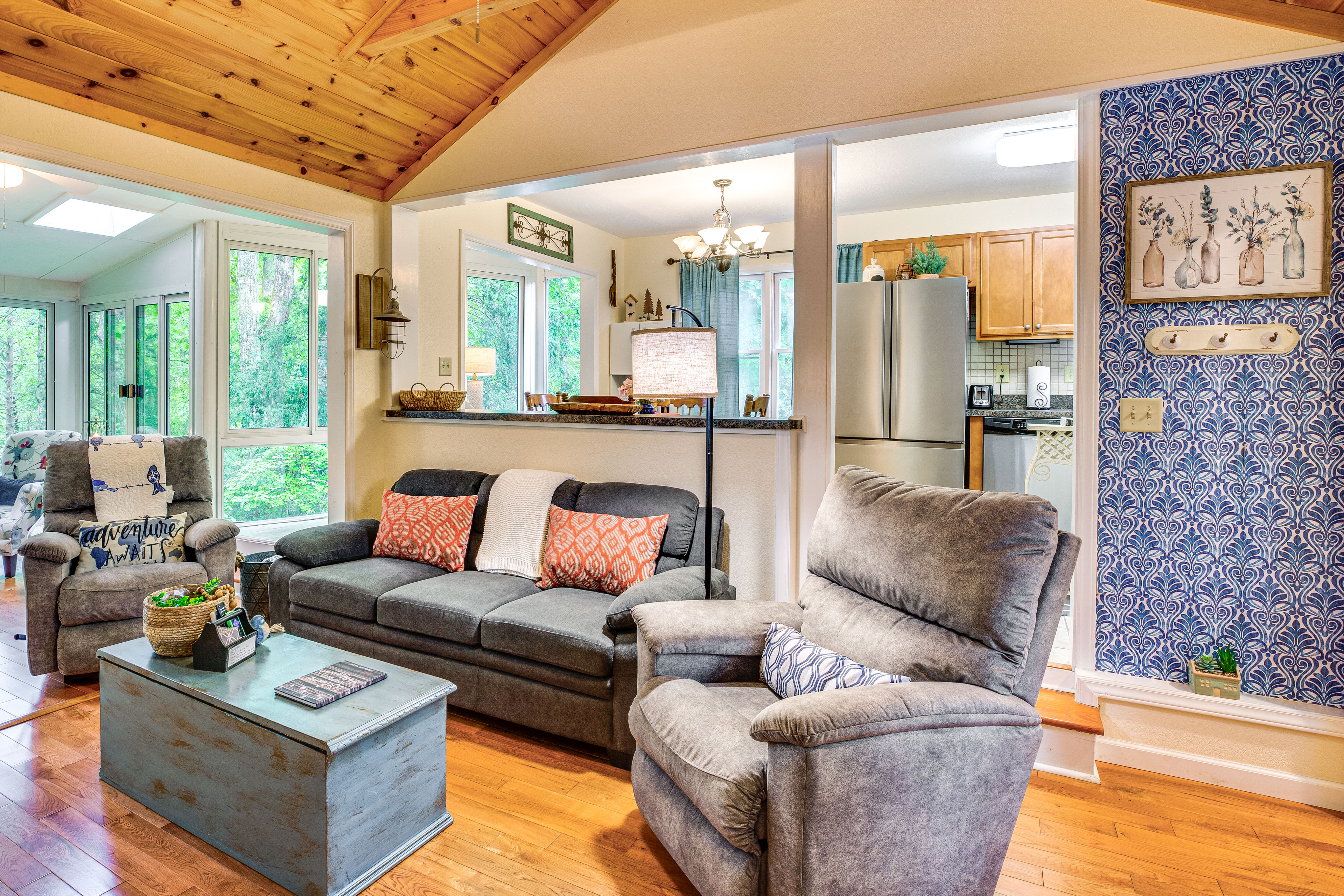 10 Mi to Sugar Mtn: ‘Bluebird Cottage’ in Newland