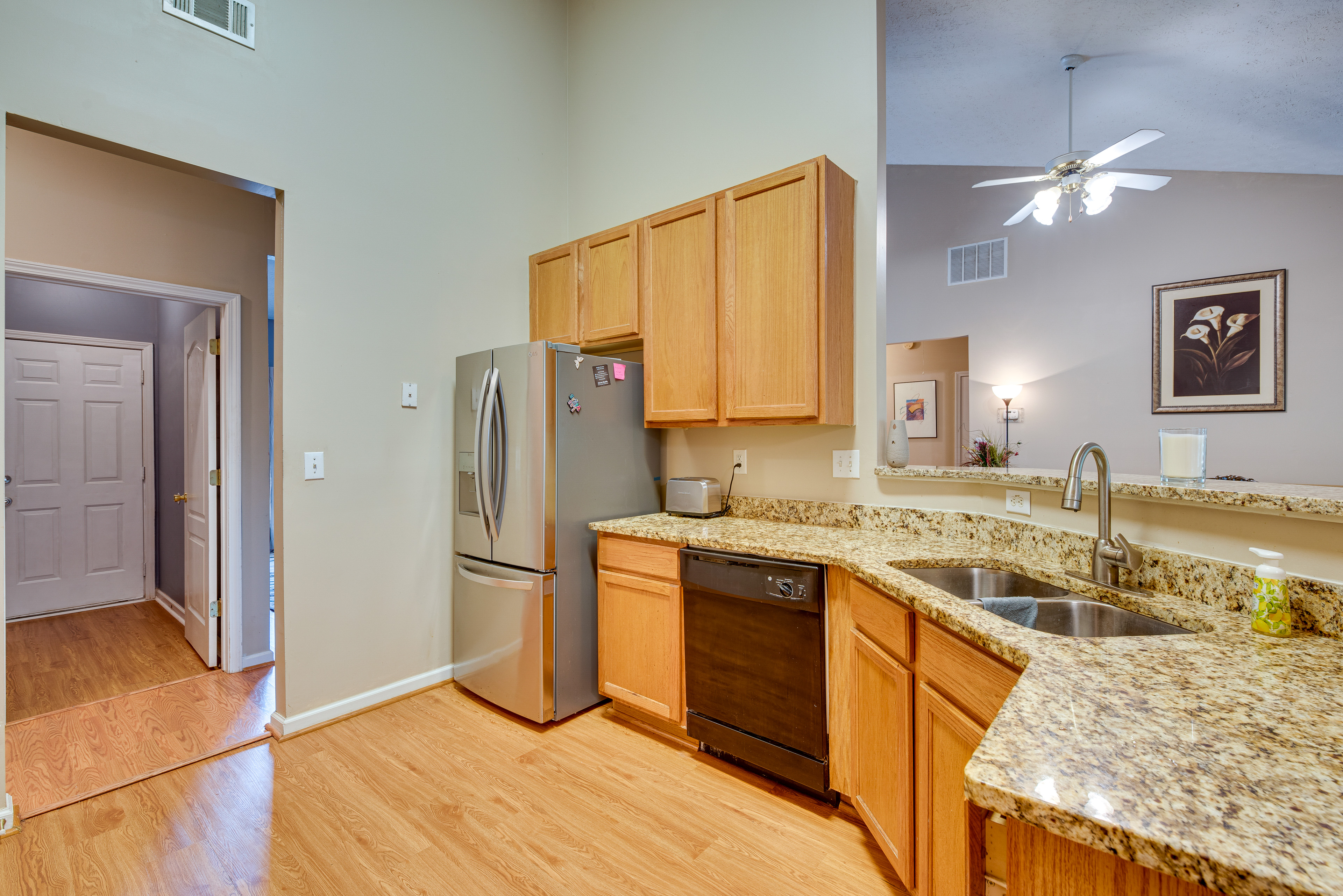 Inviting Austell Home: 14 Mi to Downtown Atlanta!