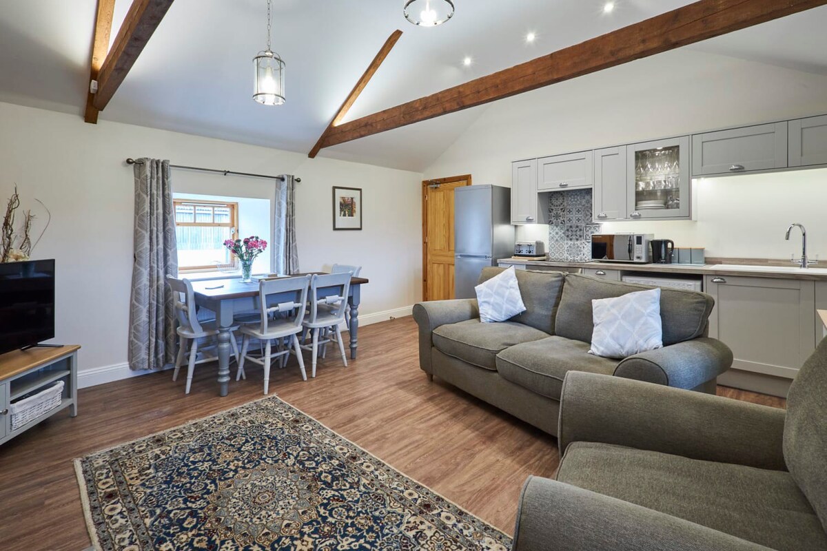 The Granary, Newbrough - Host & Stay