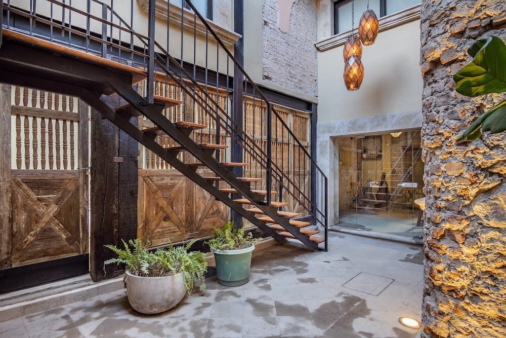 Entry to the apartments