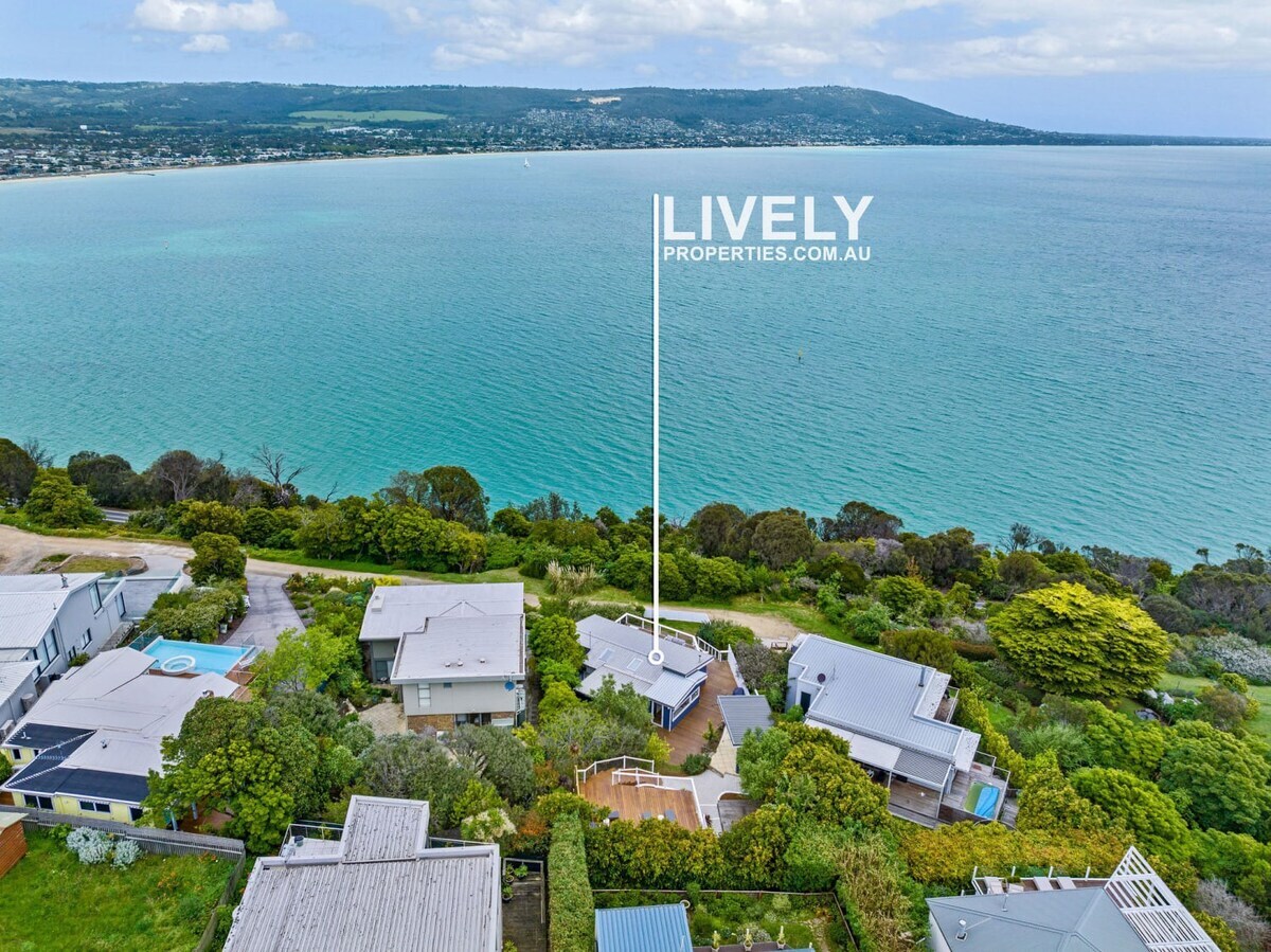 Property Image 1 - The Peak of Mt Martha. Heated Spa and Sunset Views