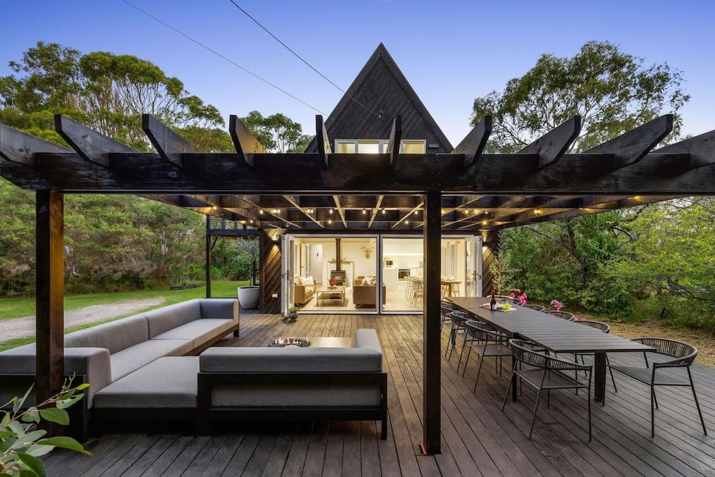 Outdoor Entertainig & Dining