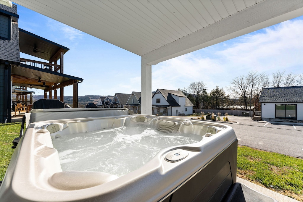 Outdoor Patio - Private Hot Tub