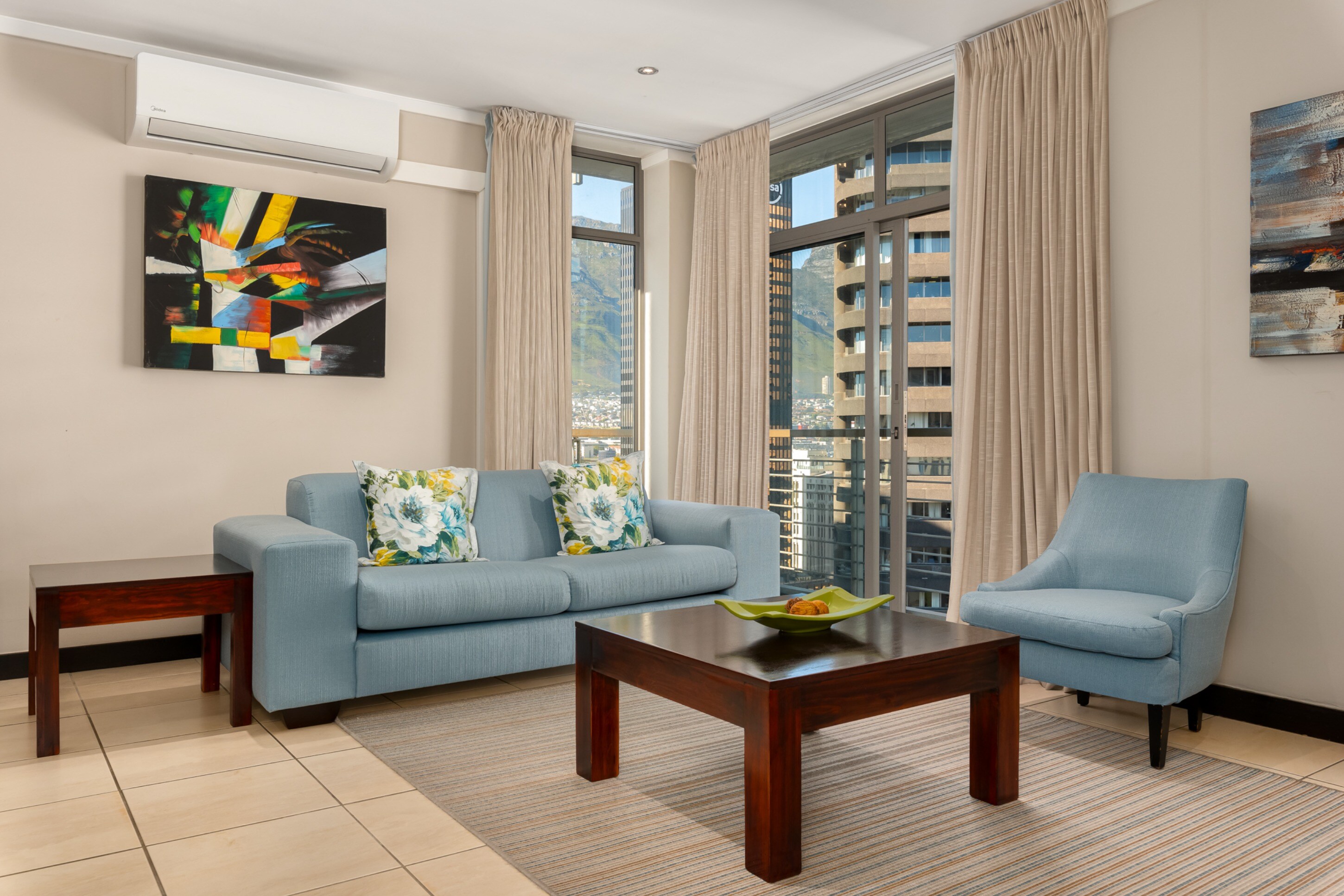 Property Image 1 - Spacious Central Apartment at The Icon