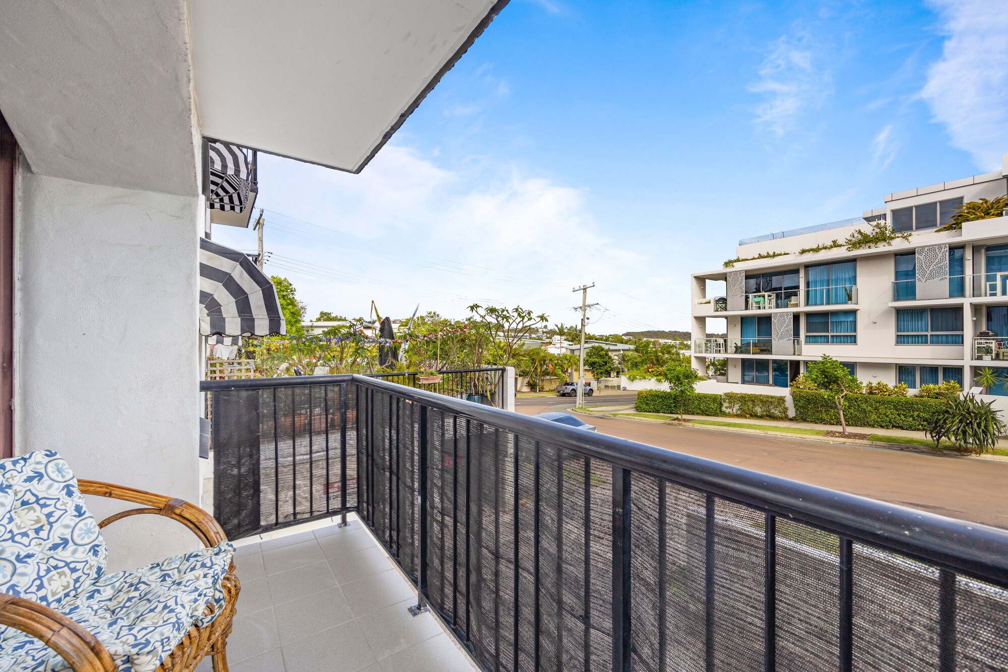 Great Location 1Bed with Pool by Mooloolaba Beach Home Rental in