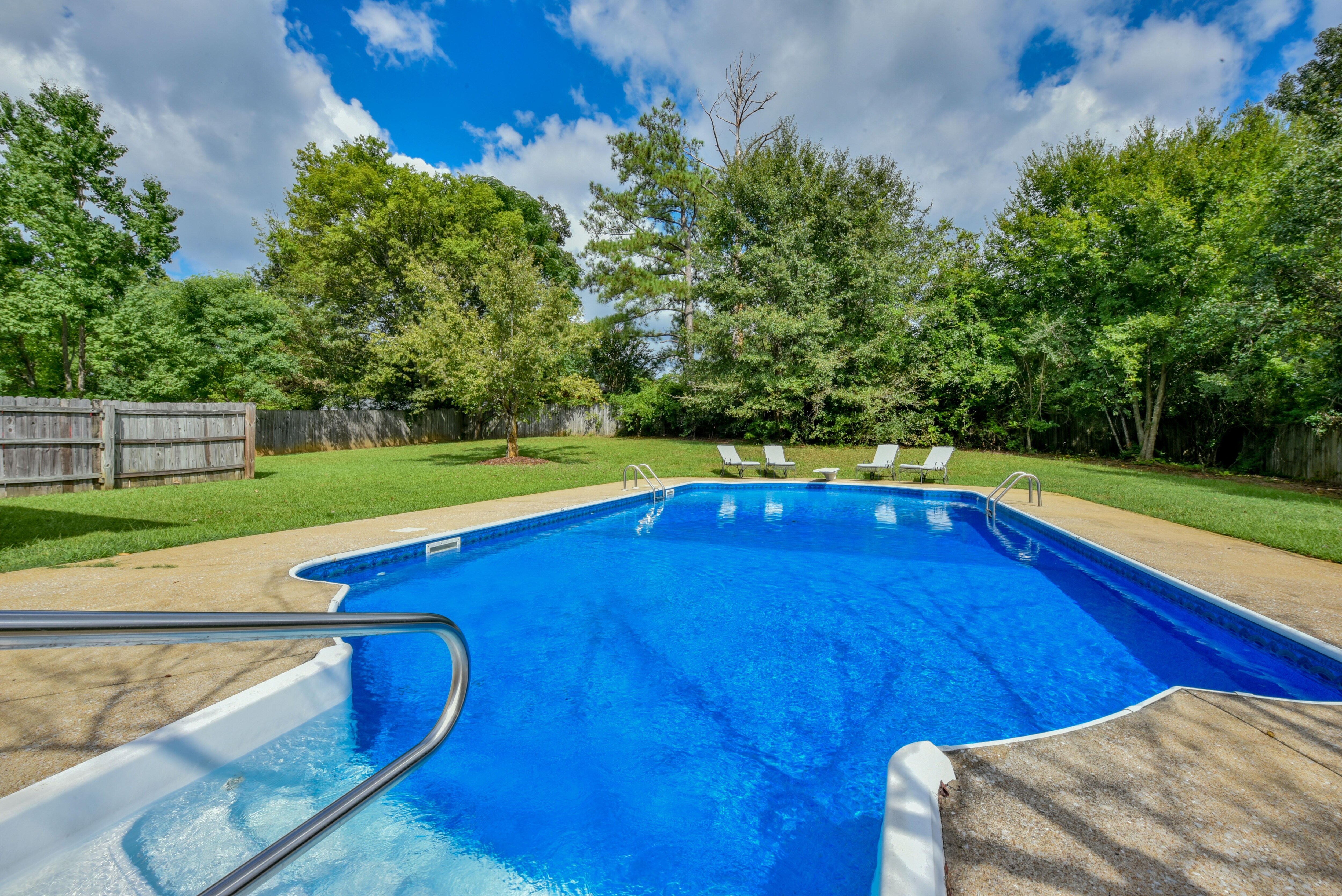 In the backyard of Bama Farmhouse there is a beautiful pool!