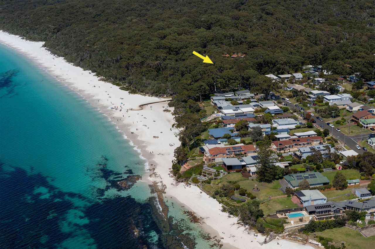 Property Image 2 - Sand Water at Hyams Beach