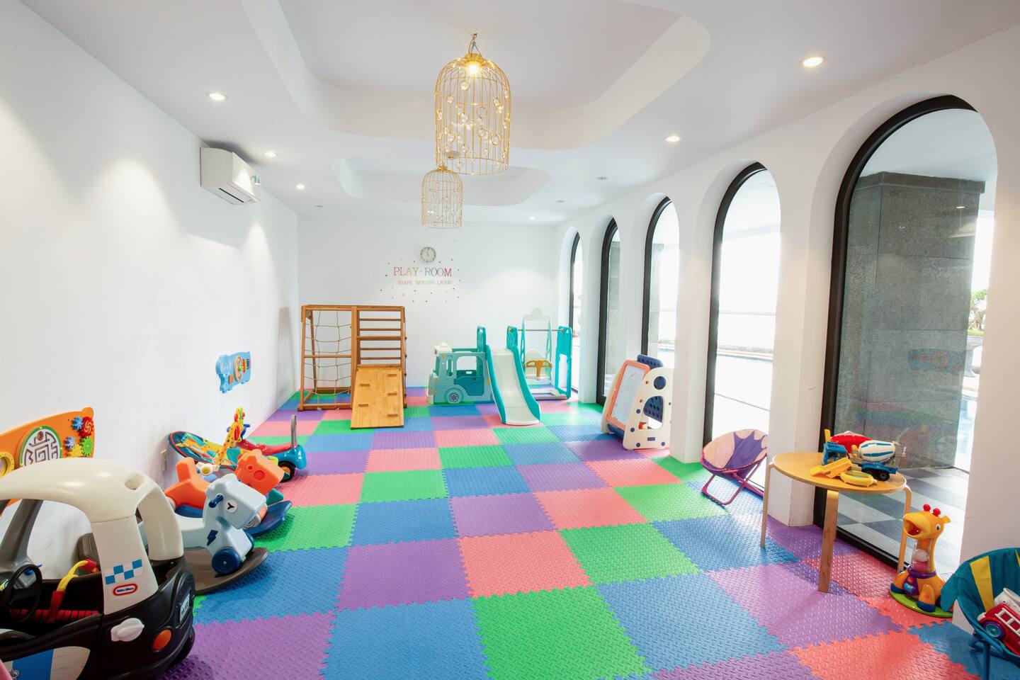 2-Bedroom Serviced Apartment with Gym, Pool and Kids Room