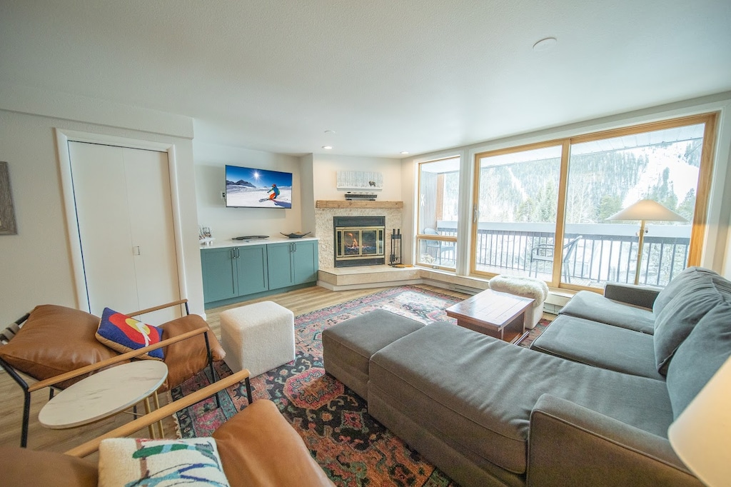 Updated vacation condo at Liftside Condominiums!