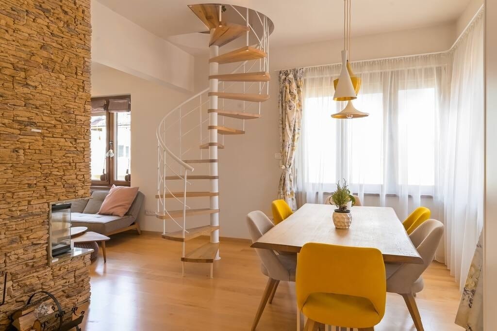 Property Image 1 - Designer One-bedroom Maisonette with Best Location
