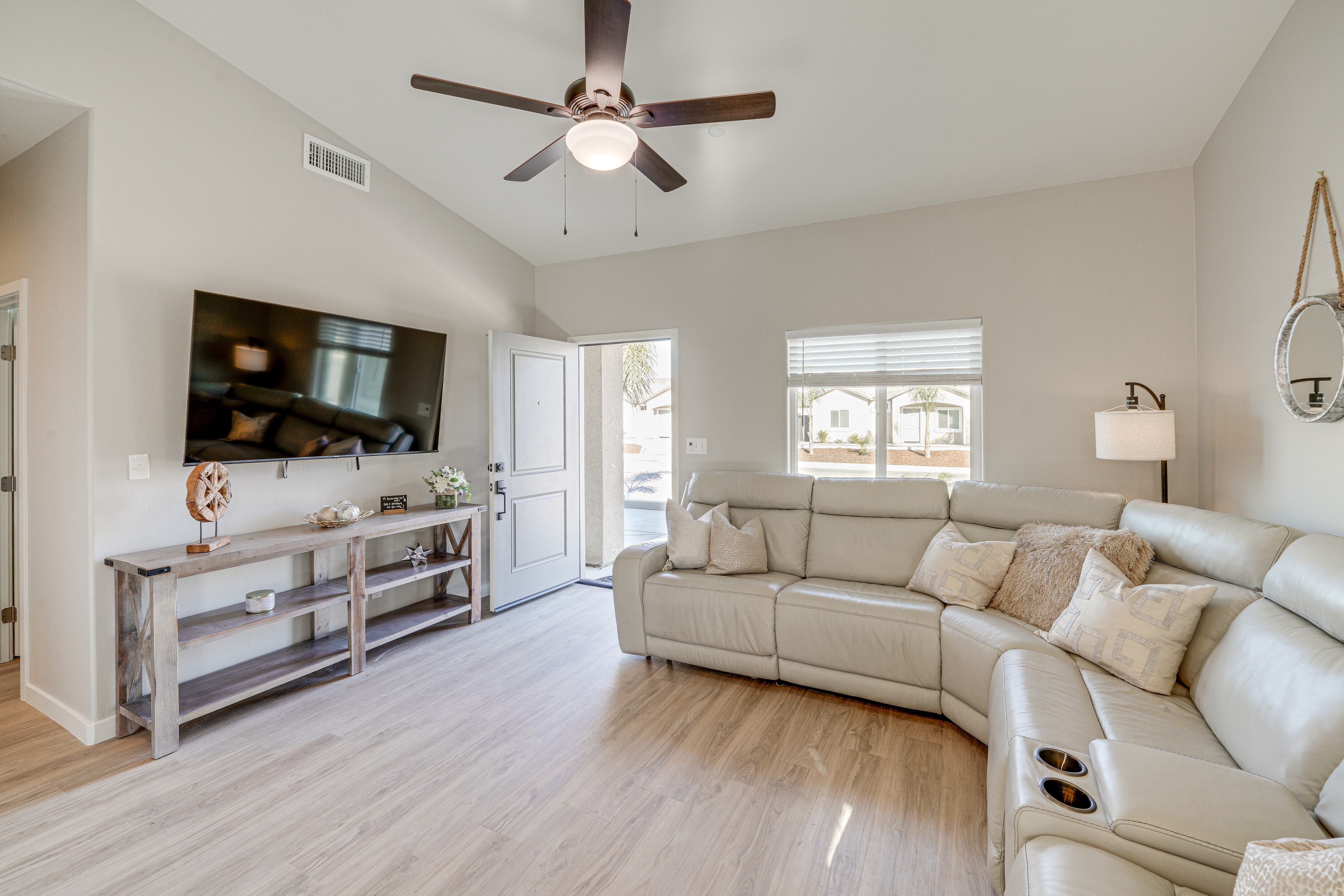 Property Image 1 - Dog-Friendly Bakersfield Vacation Home Near Golf!