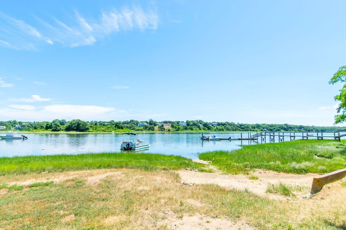 Property Image 2 - Newly Renovated Cottage on Town Cove!