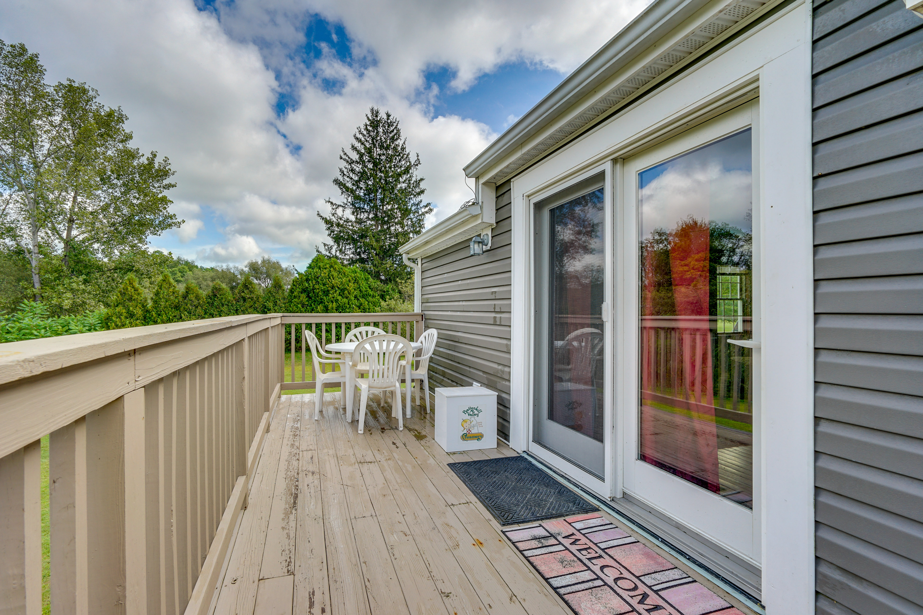 Property Image 2 - Buskirk Vacation Rental w/ Deck & Putting Green!