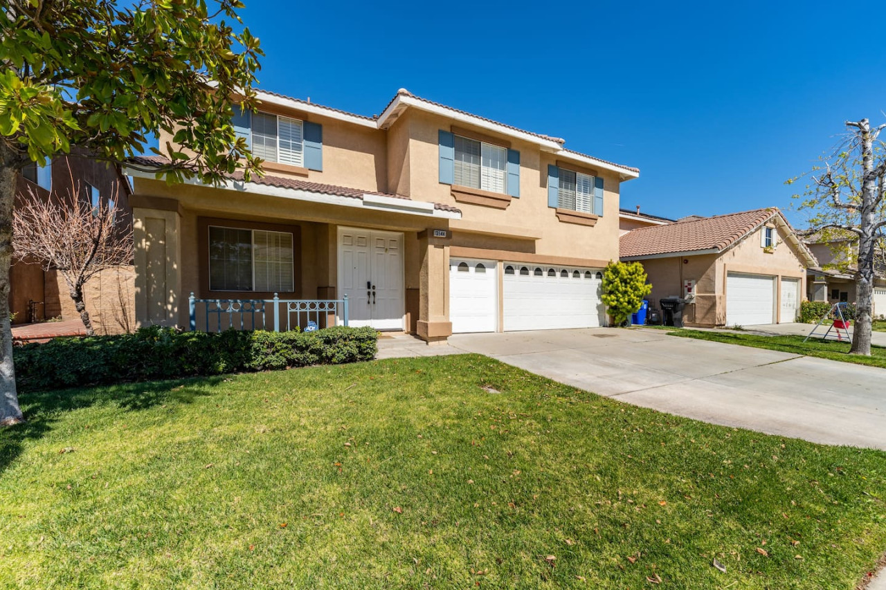 Property Image 1 - Fontana · Family-friendly 4BR Home | Spacious Great Location