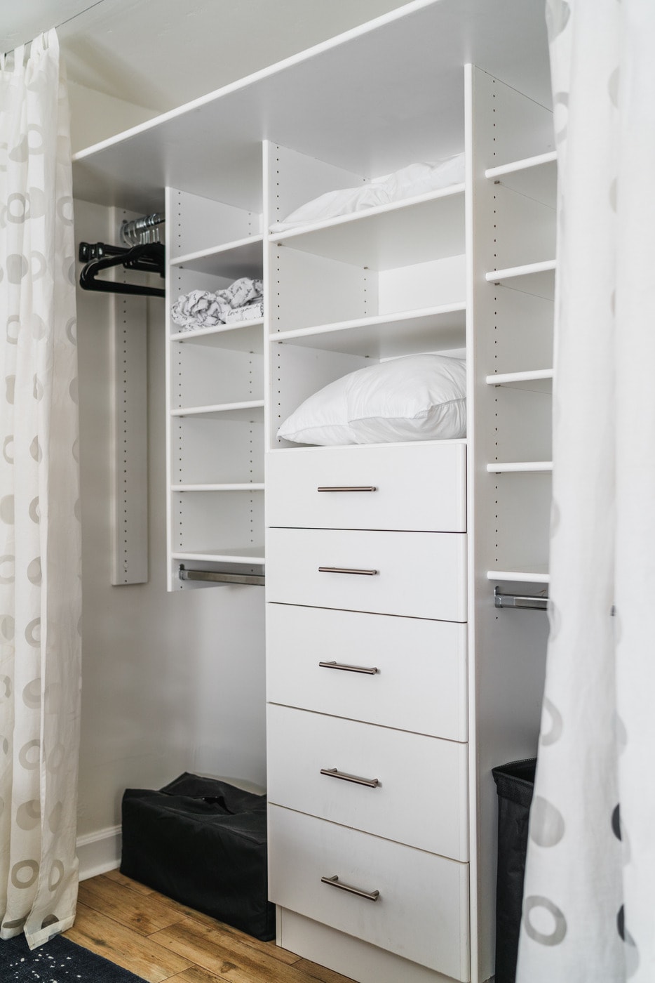 Queen bedroom with closet