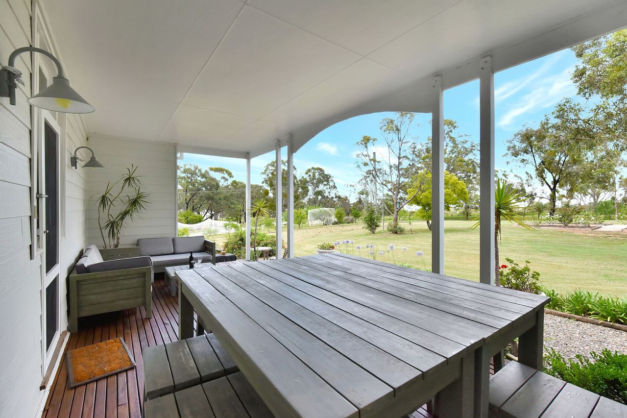 Property Image 1 - La Sila Homestead on Marrowbone - cutest cottage in the Hunter with killer views