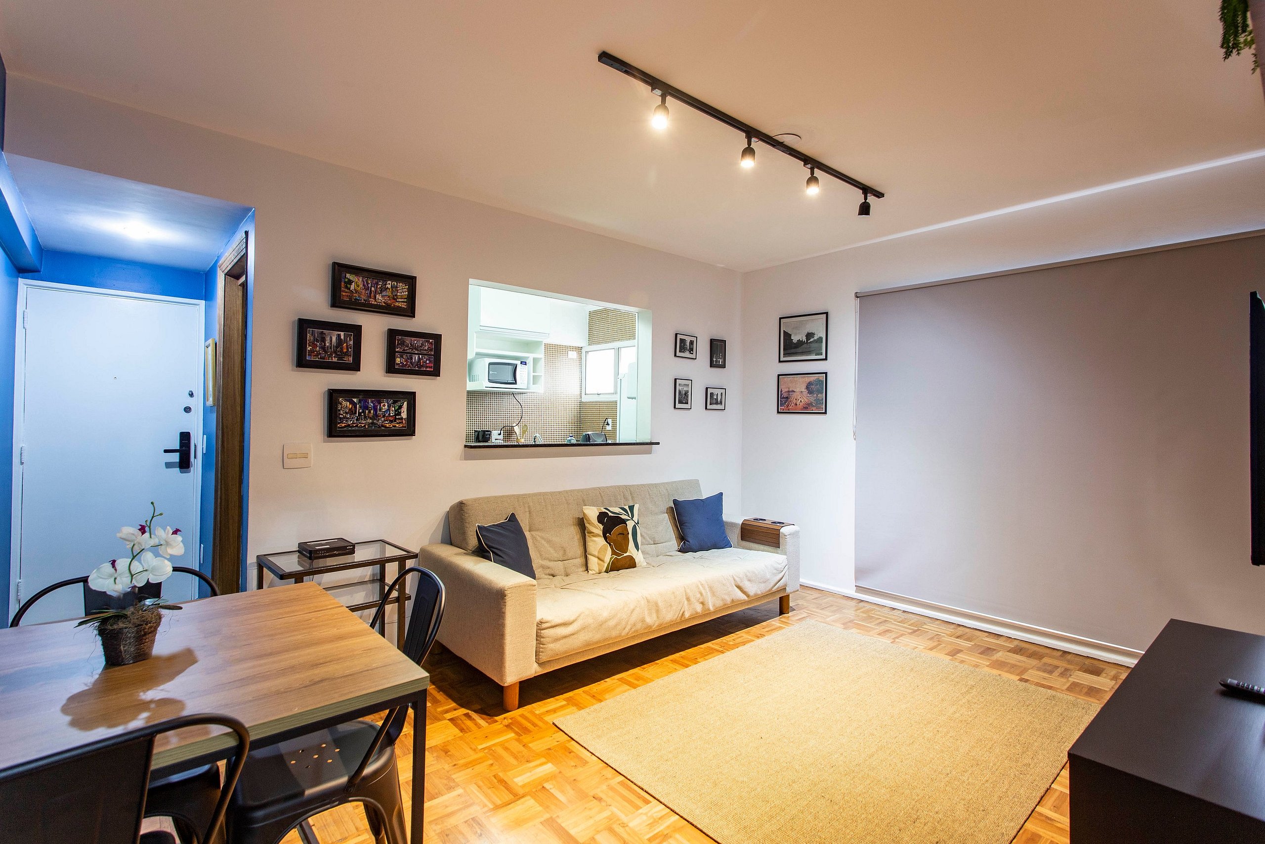 Property Image 1 - Jardins: 2 bedrooms and AC