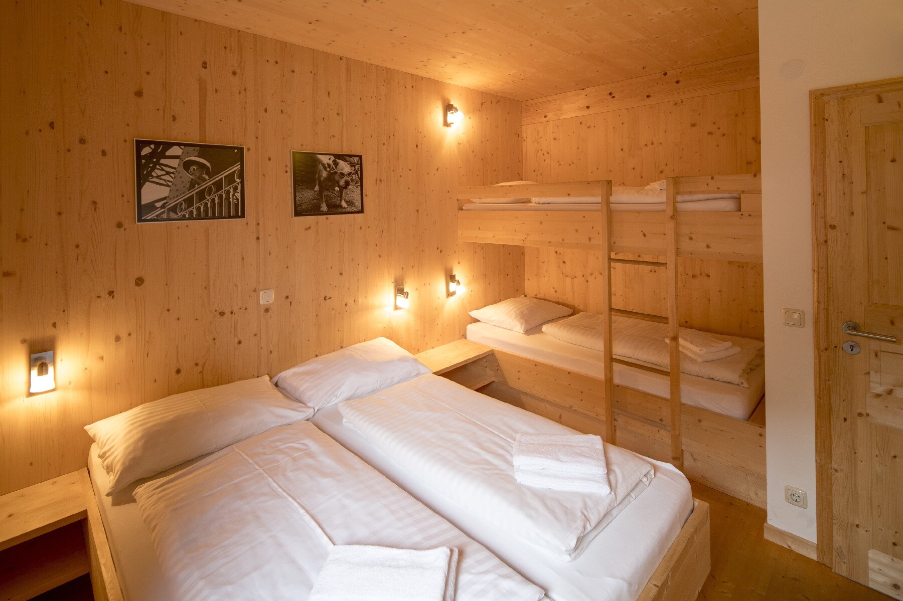 Property Image 2 - Premium Chalet mit 5 Schlafzimmern, Sauna oder IR-Sauna