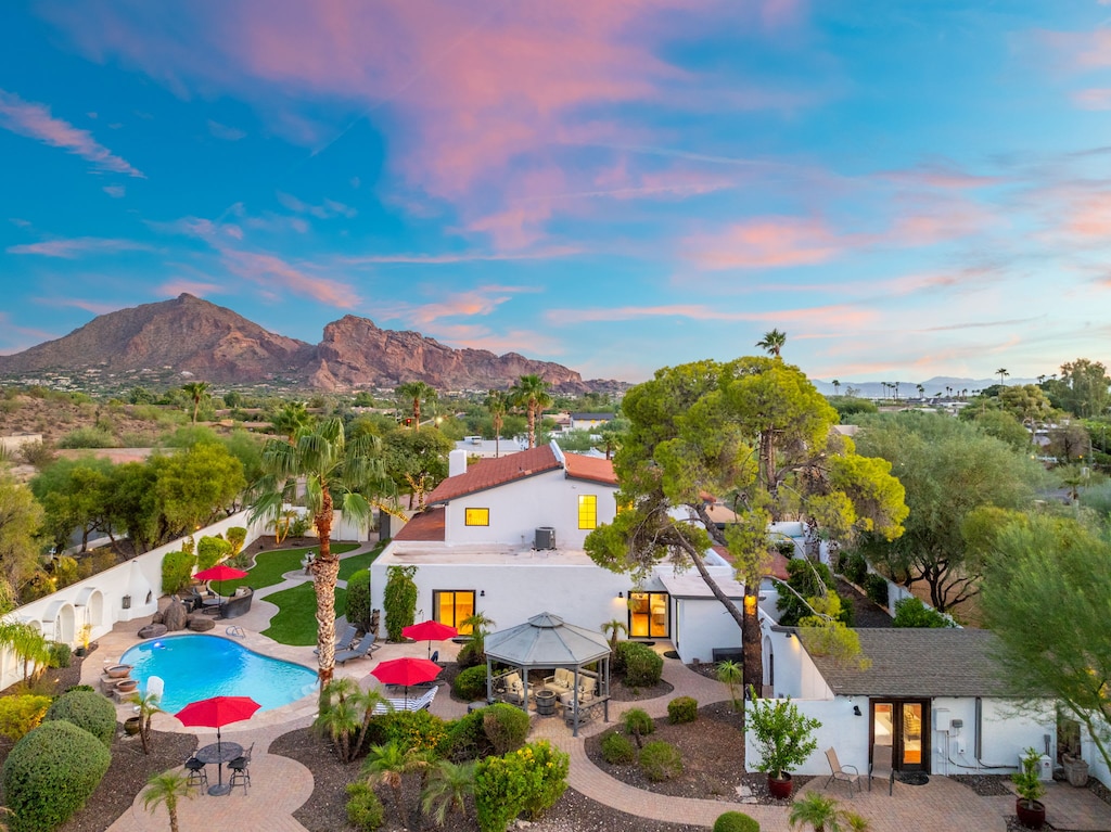 Your own private PV Oasis in the shadow of Camelback Mountain