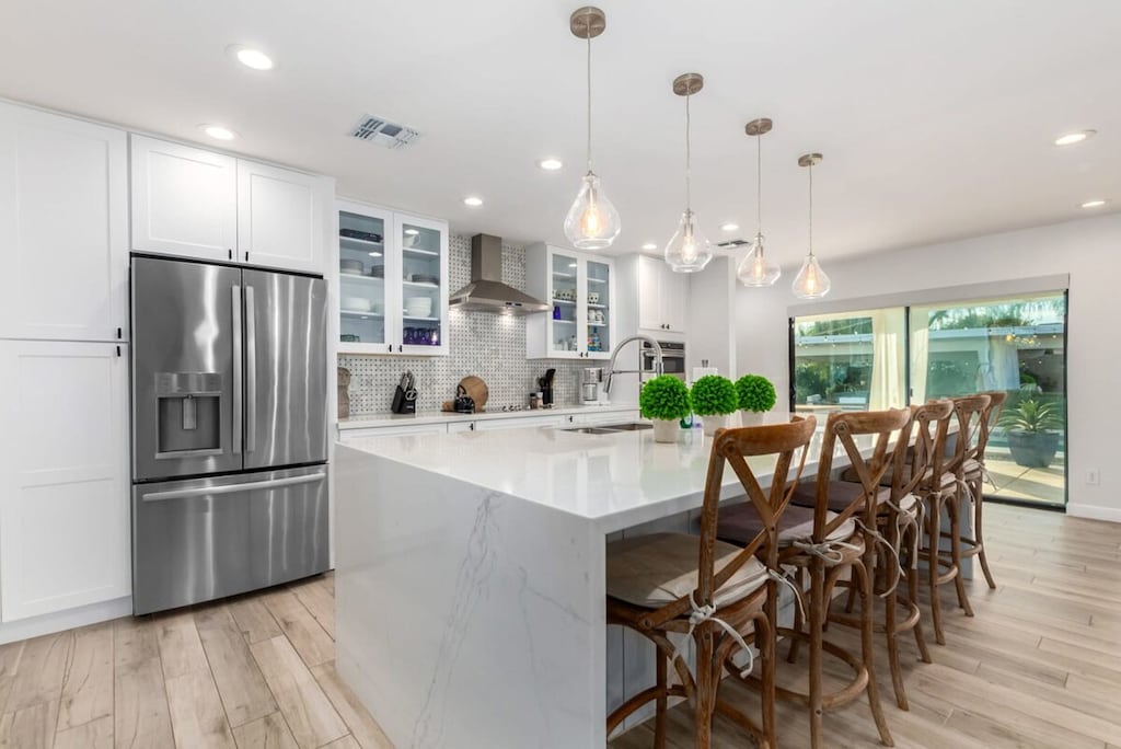 Kitchen island seating for 4