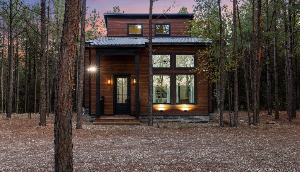 Front of cabin