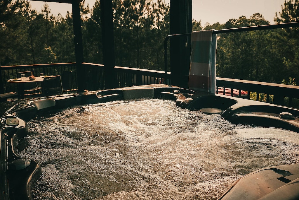 "Beautiful home! We accomplished our goal to relax. The location made this possible."

- Amy