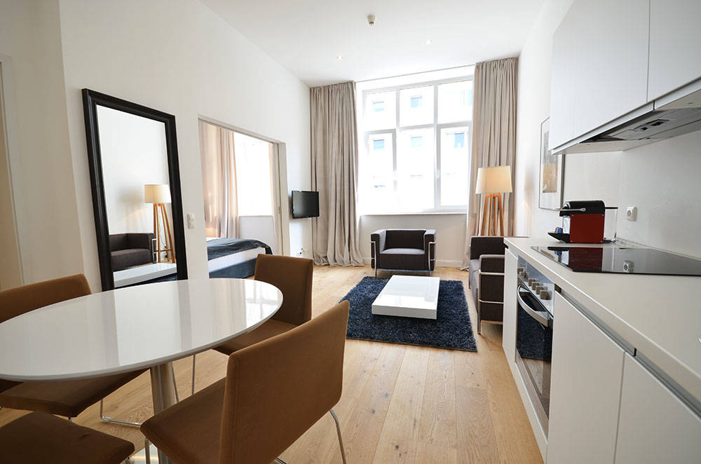 Property Image 1 - Vienna Residence | Stylish and completely furnished 35 sqm serviced apartment in Frankfurt near White Towe