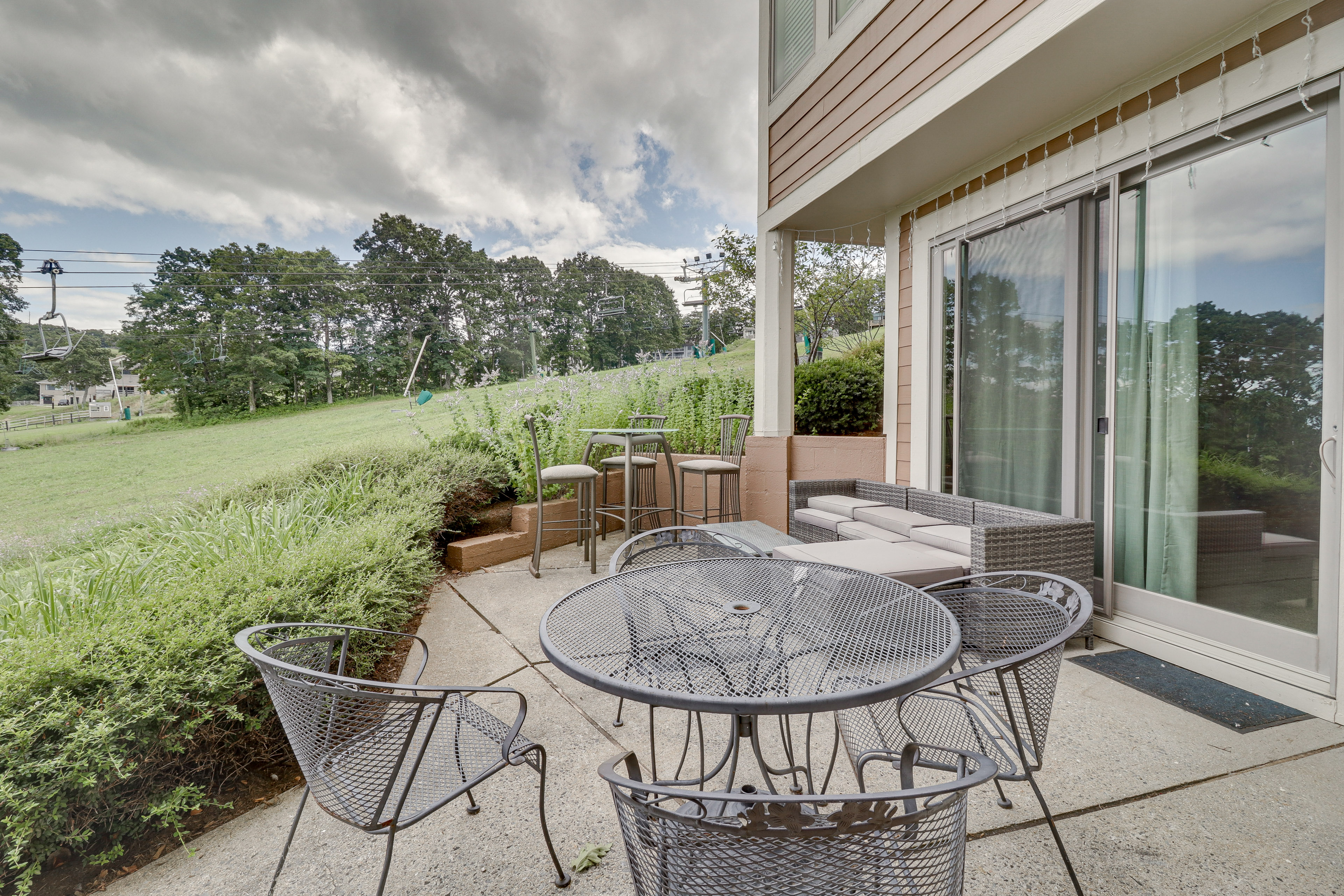 All-Season Fun! Wintergreen Resort Condo w/ Views
