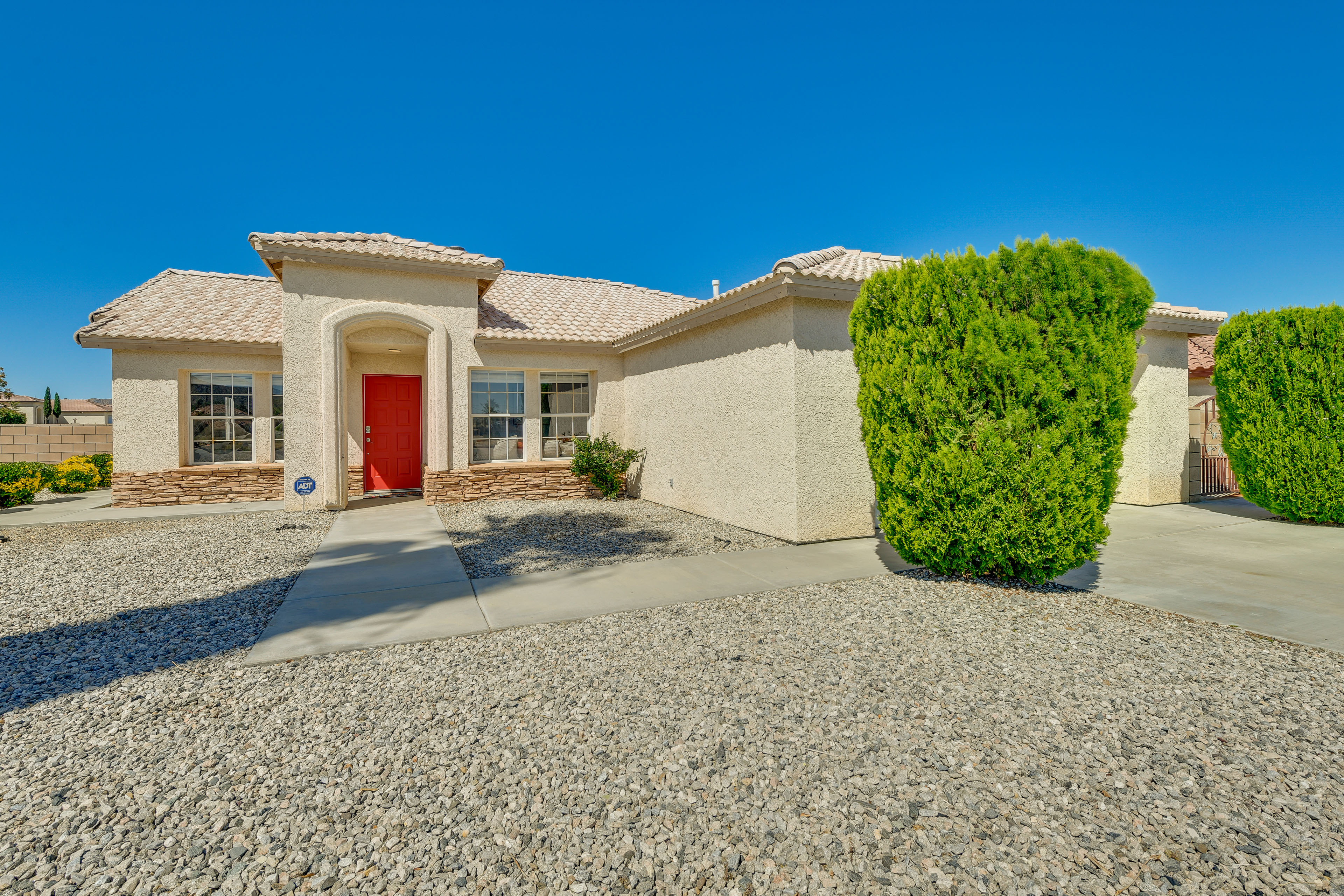 Property Image 2 - Yucca Valley Home w/ Fire Pit, Grill & Yard Games!