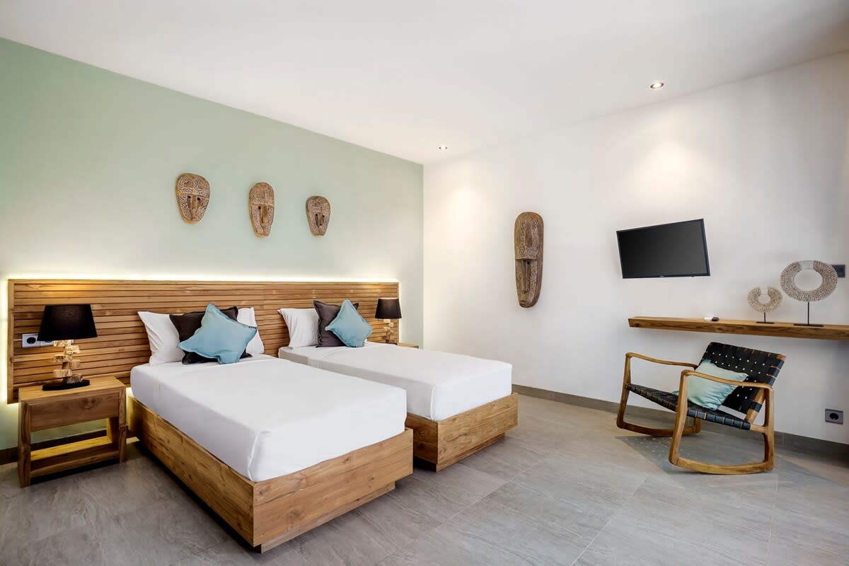 Ahava: 6BR Family Villa w/Infinity Pool, Gym & Spa