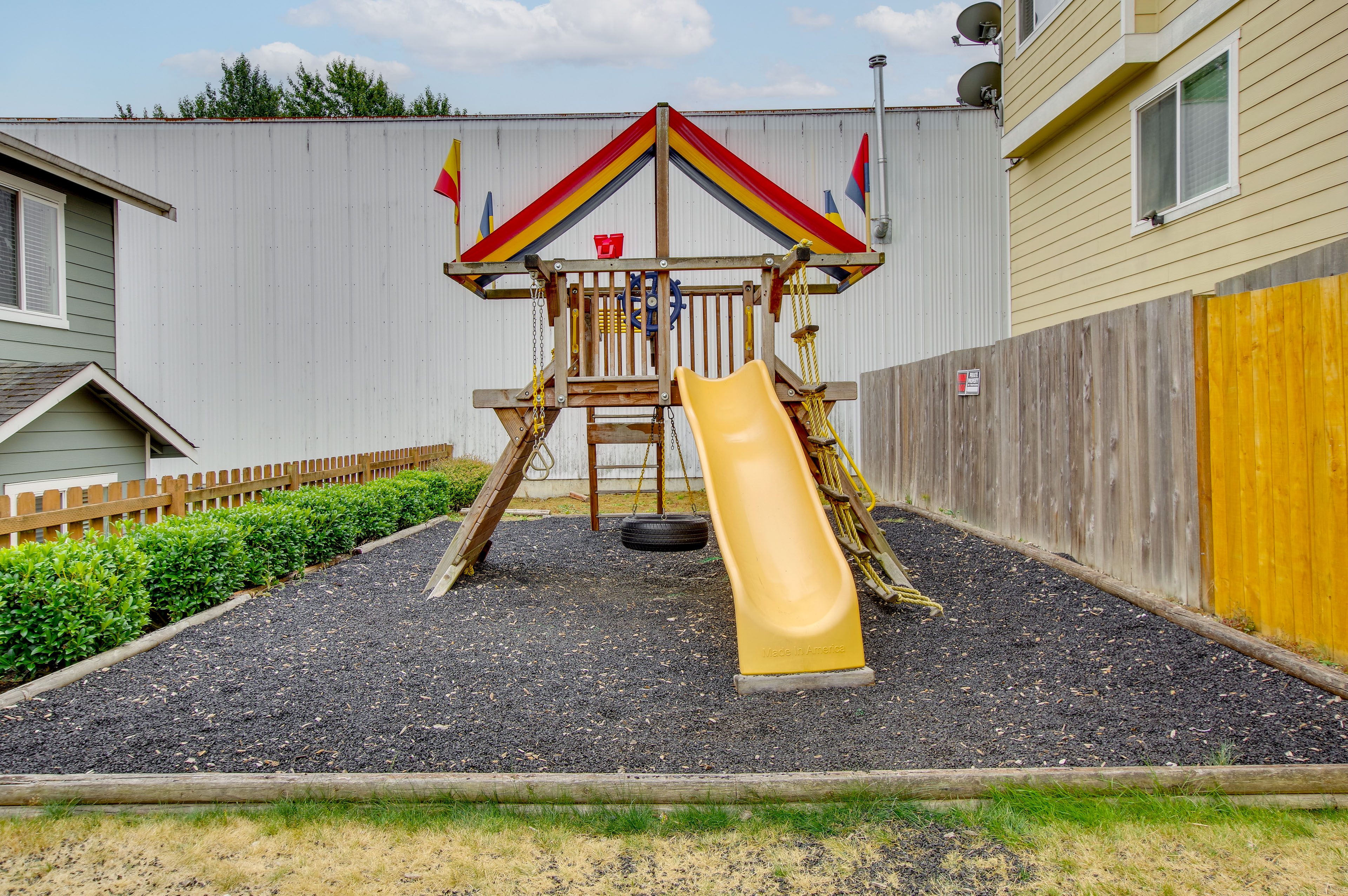 Property Image 2 - WFH-Friendly Townhome Rental Near Ferry in Everett