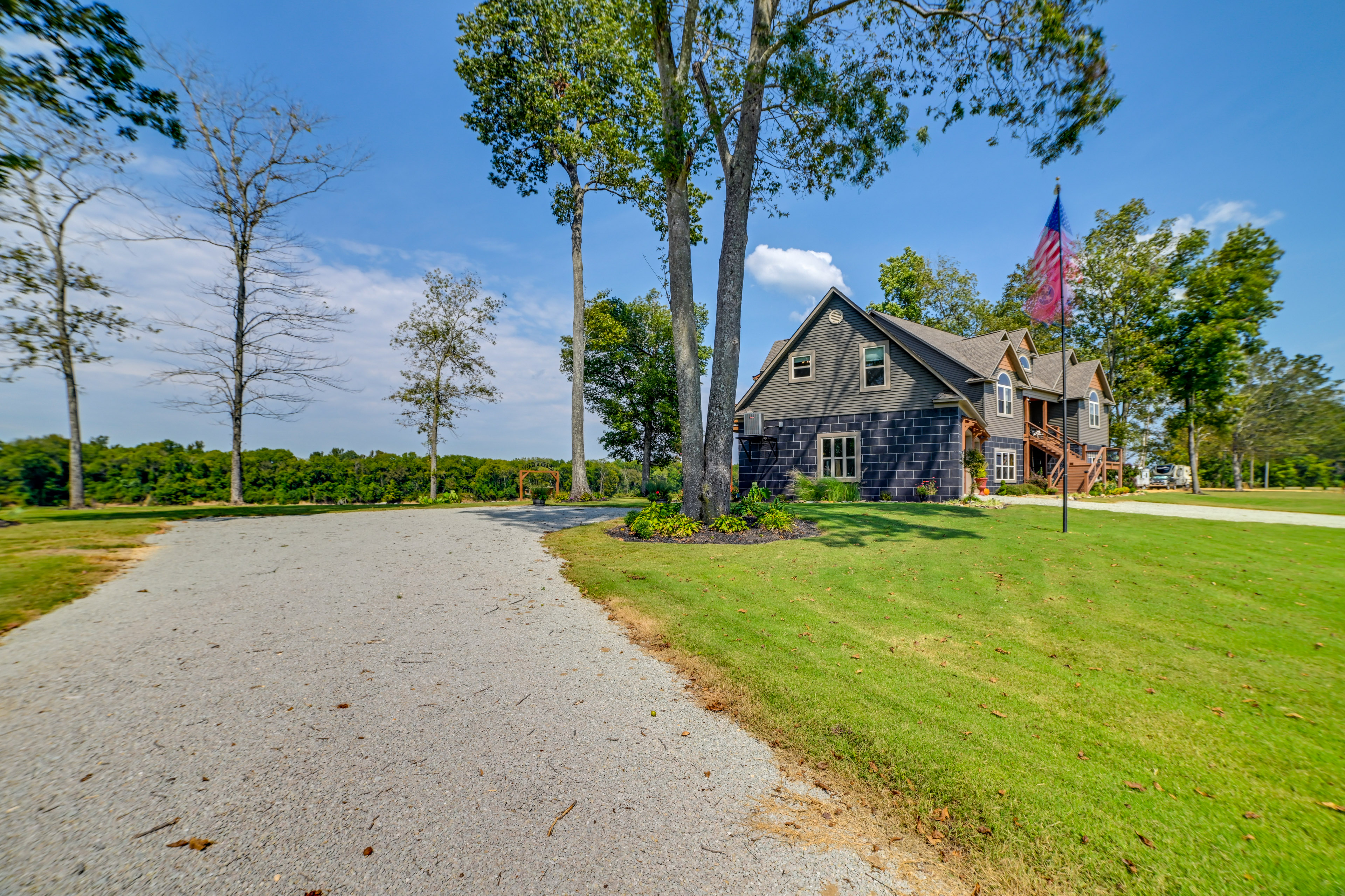 Lovely Lakefront Apartment w/ Boat Ramp Access