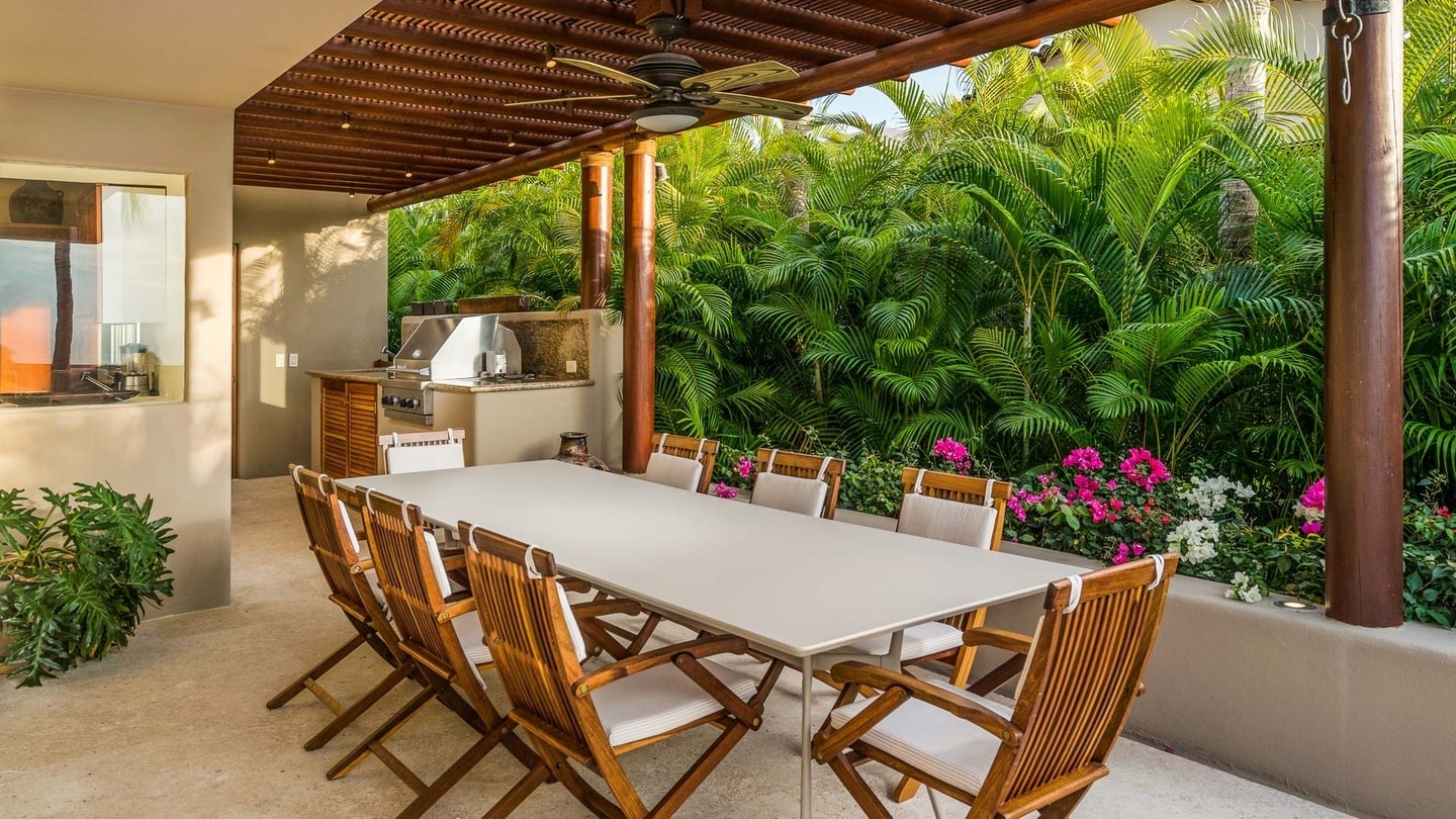 Bliss with full access to nearby five-star hotel facilities Bliss with full access to nearby five-star hotel facilities