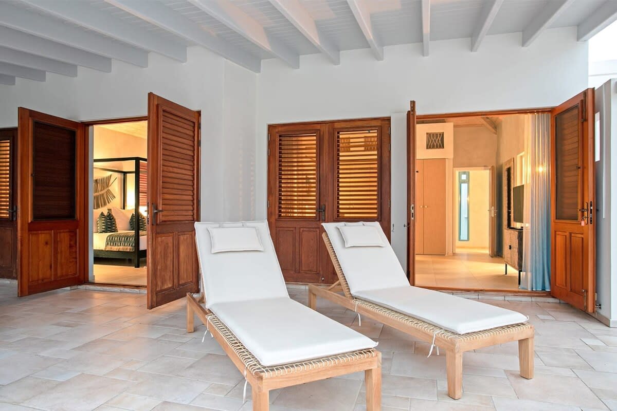 Les Palmiers Bleus - Luxury Villa w/ Pool & Tennis