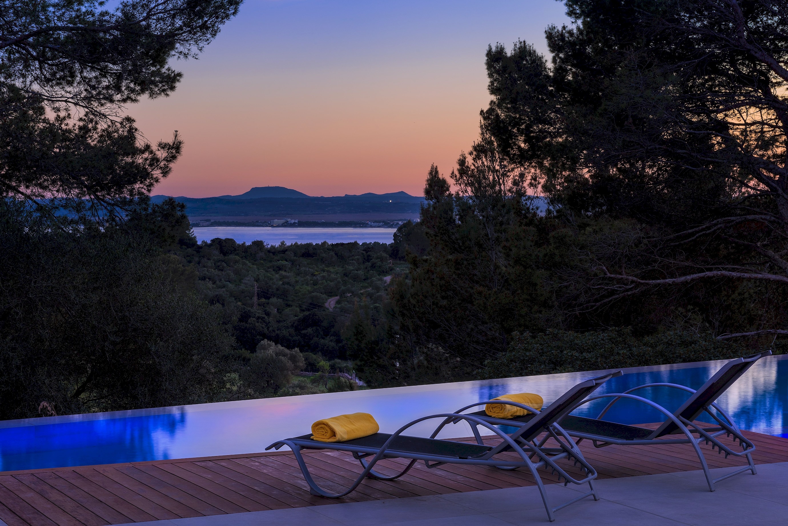 Villa Sky - private swimming pool and terrace