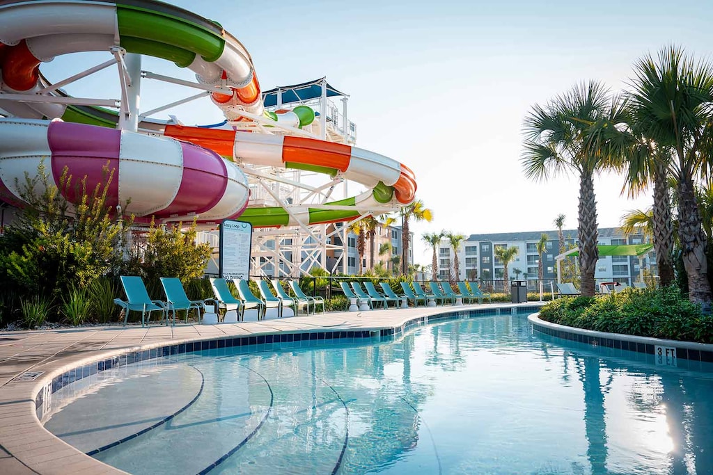 Lazy Loop and 4 water slides at Aqua Bay